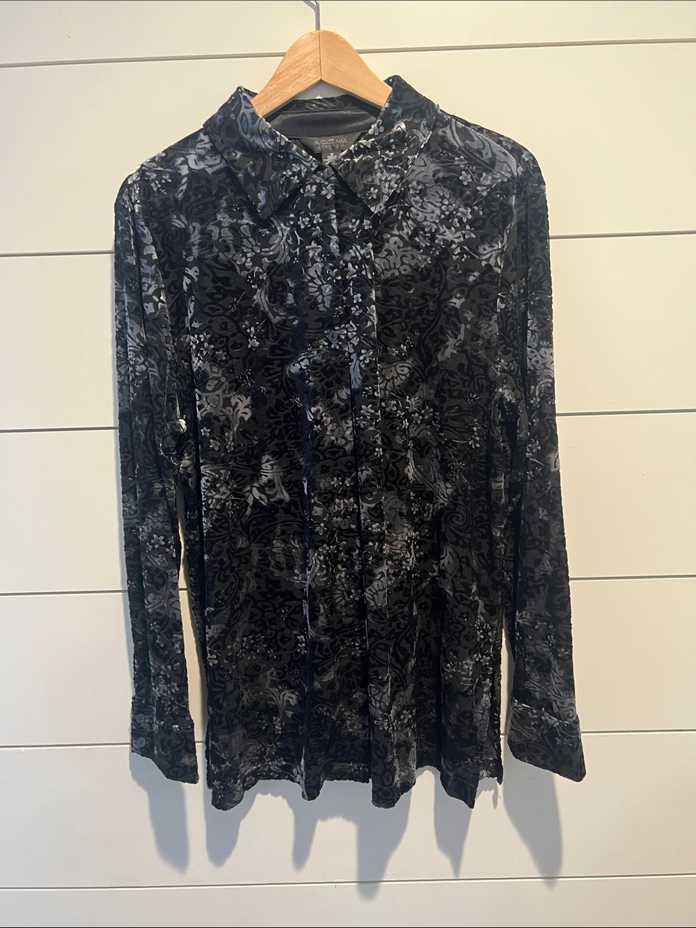 August Max Black Floral Velvet Button-Down Shirt with stretch  2-3x Plus Size